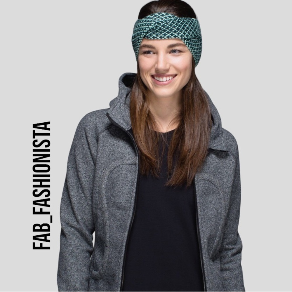 Lululemon knit earwarmer headband